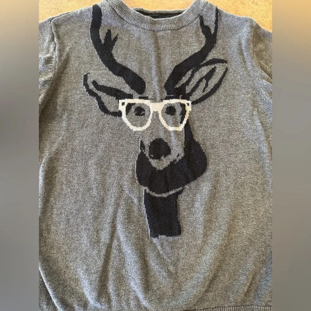 Old Navy Charcoal Sweater with Fun Deer Design, Boys Size Small 6/7